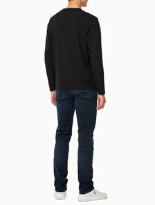 Buy 남성 릴렉스핏 인스티튜셔널 로고 긴팔 티셔츠 in color CK BLACK