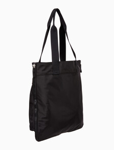 Buy 남성 CKJ 익스팬더블 헬멧 토트백 in color BLACK