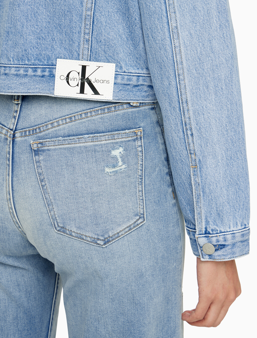 Buy 여성 크롭 90'S 데님 자켓 in color CHALKY BLUE