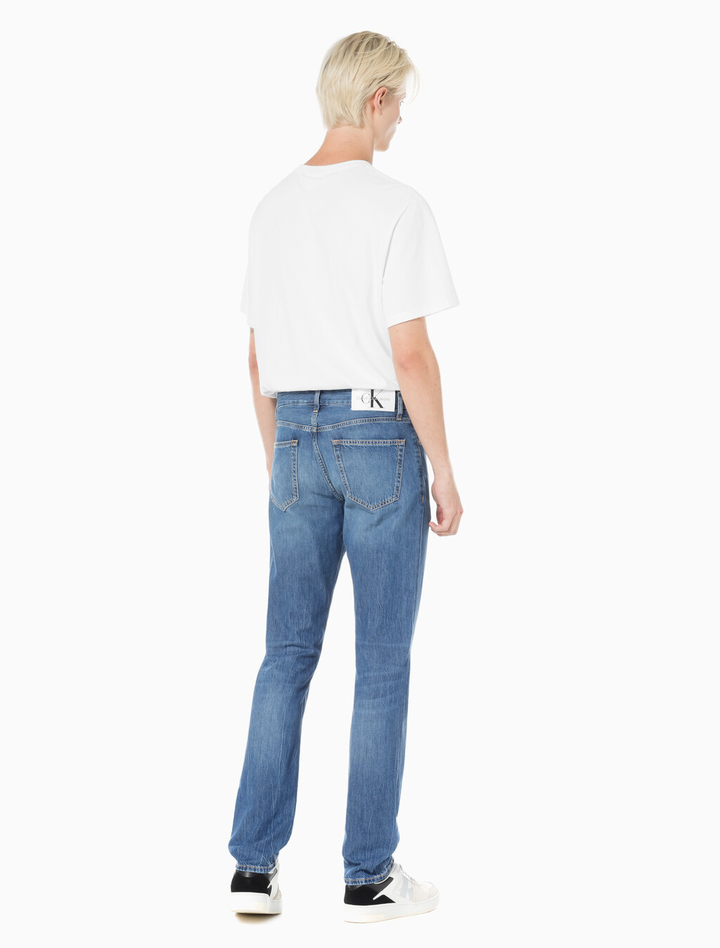 Buy 남성 어센틱 스트레이트핏 라이트블루 데님 in color CHALKY BLUE