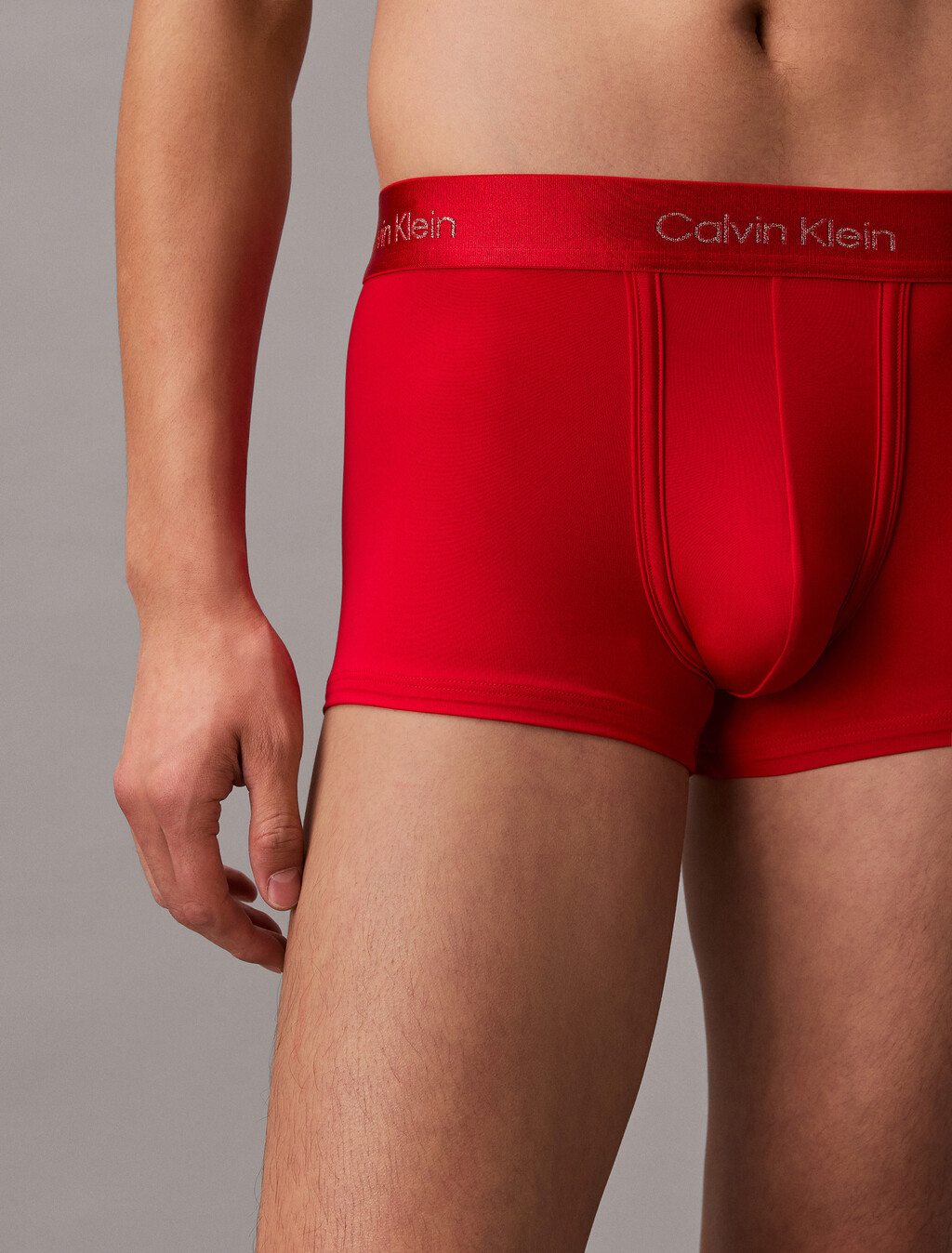 Buy 남성 루나 뉴이어 마이크로 로우 라이즈 트렁크 in color ROUGE