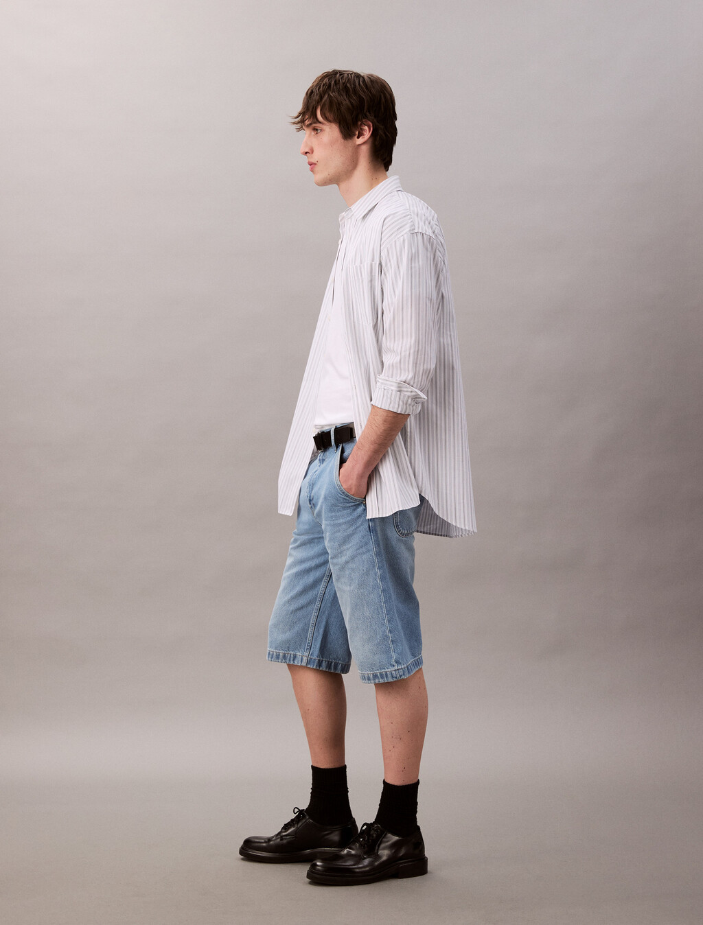 Buy 남성 90's 라이트블루 카펜터 버뮤다 데님 쇼츠 in color REFLECTION BLUE