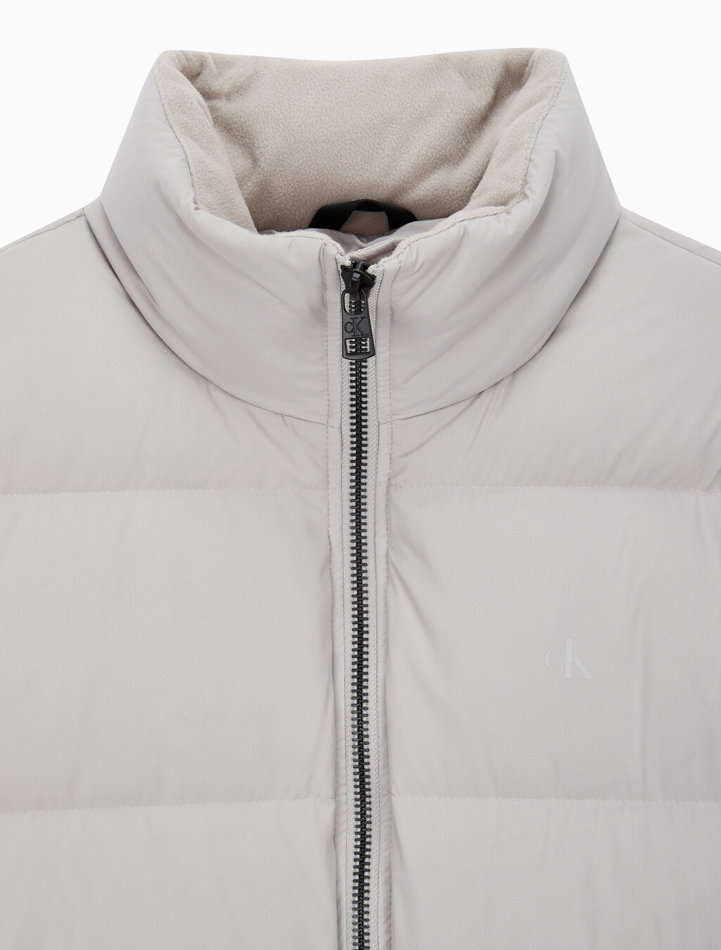 Buy 남성 레귤러핏 스탠드 카라 숏 다운 푸퍼 재킷 in color GREY