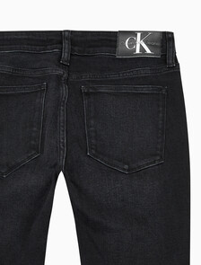 Buy 여성 바디핏 5포켓 앵클 블랙 데님 in color WASHED BLACK LOGO LACE