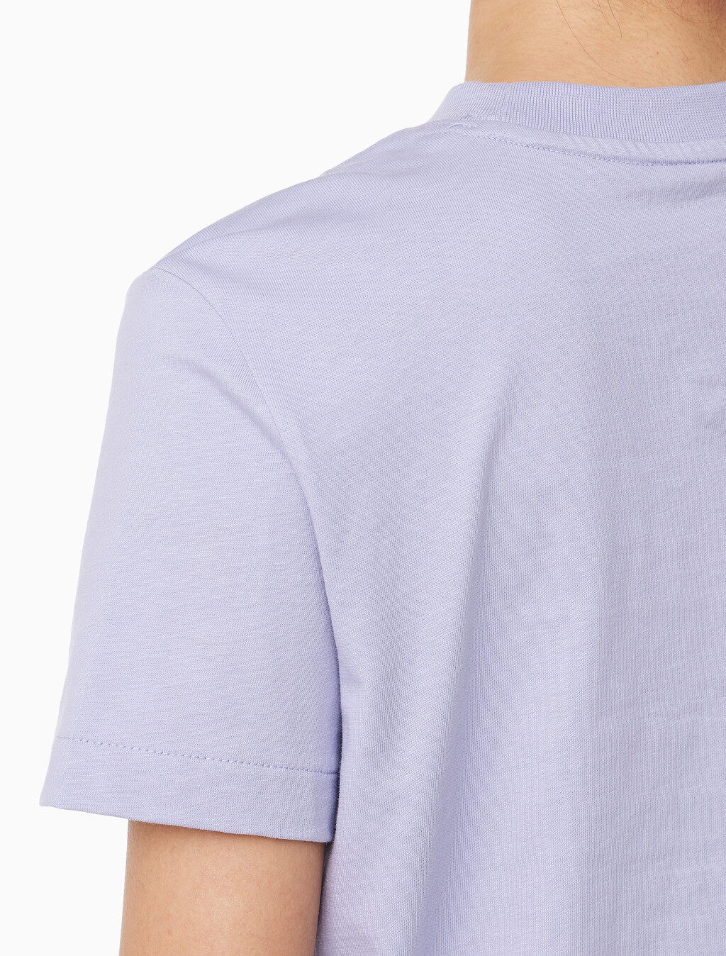 Buy 여성 플럭 로고 반팔 티셔츠 in color LANGUID LAVENDER