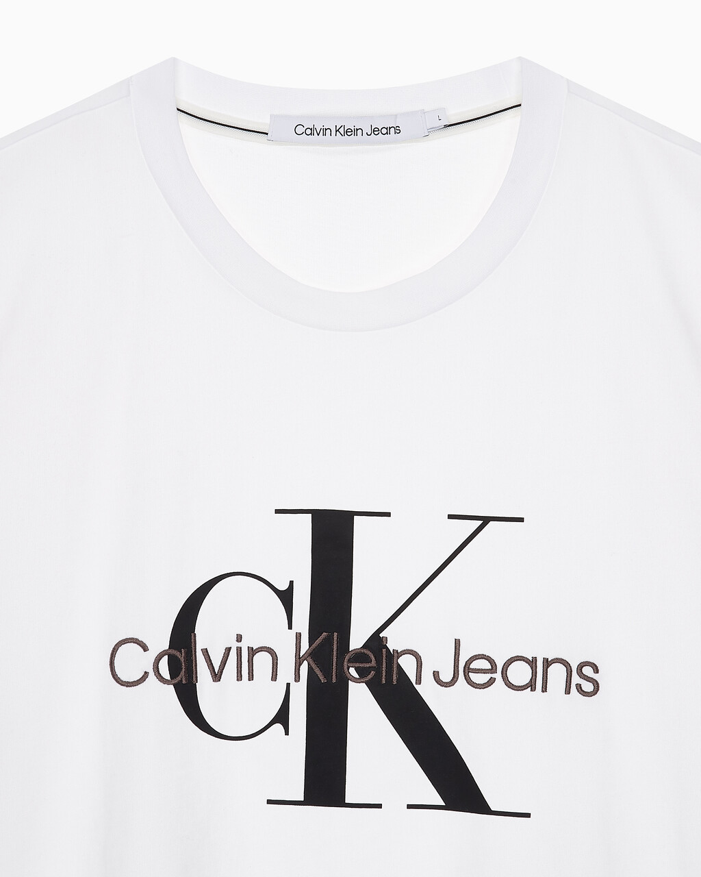 Buy 남성 레귤러핏 모노그램 앰브로이더리 로고 반팔 티셔츠 in color BRIGHT WHITE