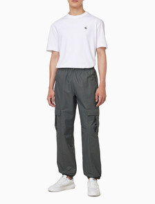 Buy 남성 스트레이트핏 나일론 카고 조거 팬츠 in color Grey