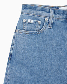 Buy 여성 버뮤다 맘핏 데님 쇼츠 in color 028A CHALKY BLU