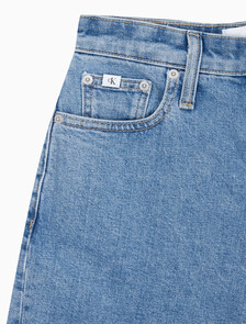 Buy 여성 버뮤다 맘핏 데님 쇼츠 in color CHALKY BLUE