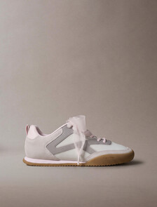 Buy 여성 로우 프로 러너 루나 스웨이드 젤리 레이스 스니커즈 in color Pearl Grey/Formal Grey/Lilac/Gum