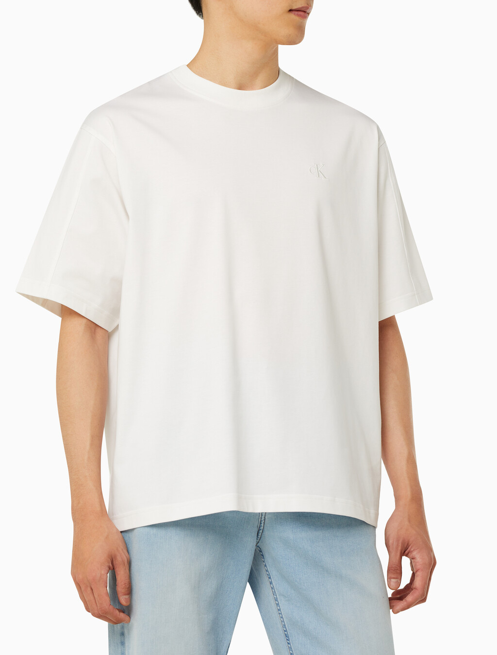 Buy 남성 릴렉스핏 그래픽 기능성 반팔 티셔츠 in color BRIGHT WHITE