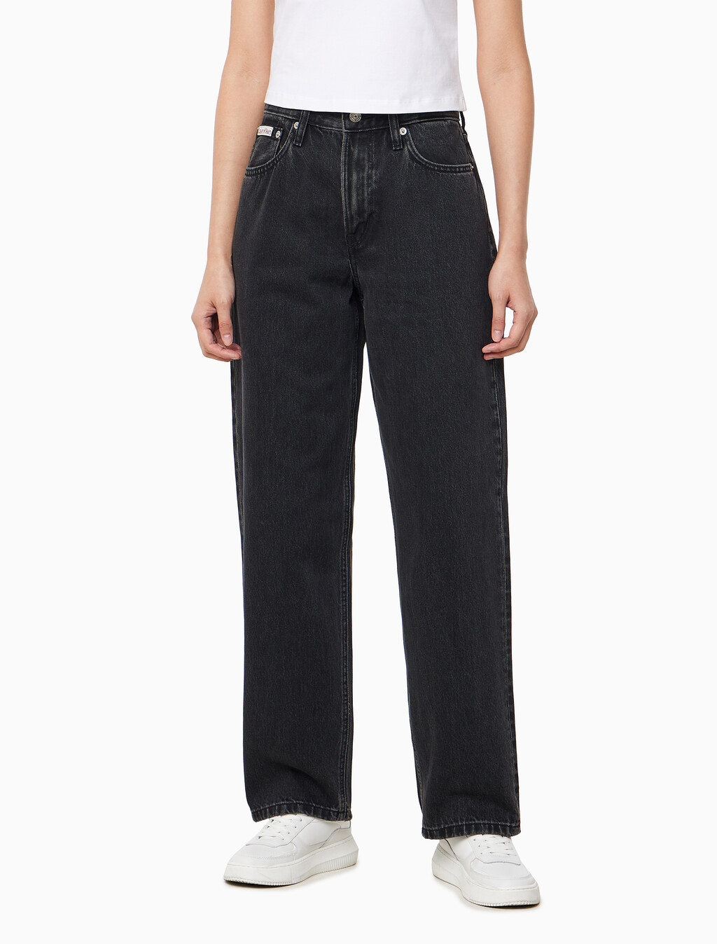 Buy 여성 90's 루즈핏 블랙 데님 in color CK ESSENTIAL BLACK