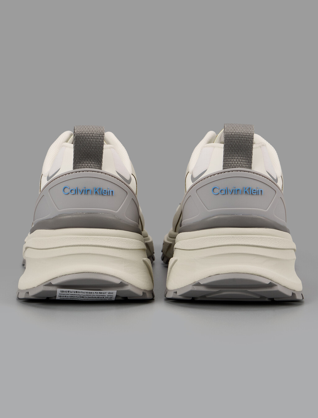 Buy 여성 트레일블레이저 하이크 런 슈즈 in color Ivory