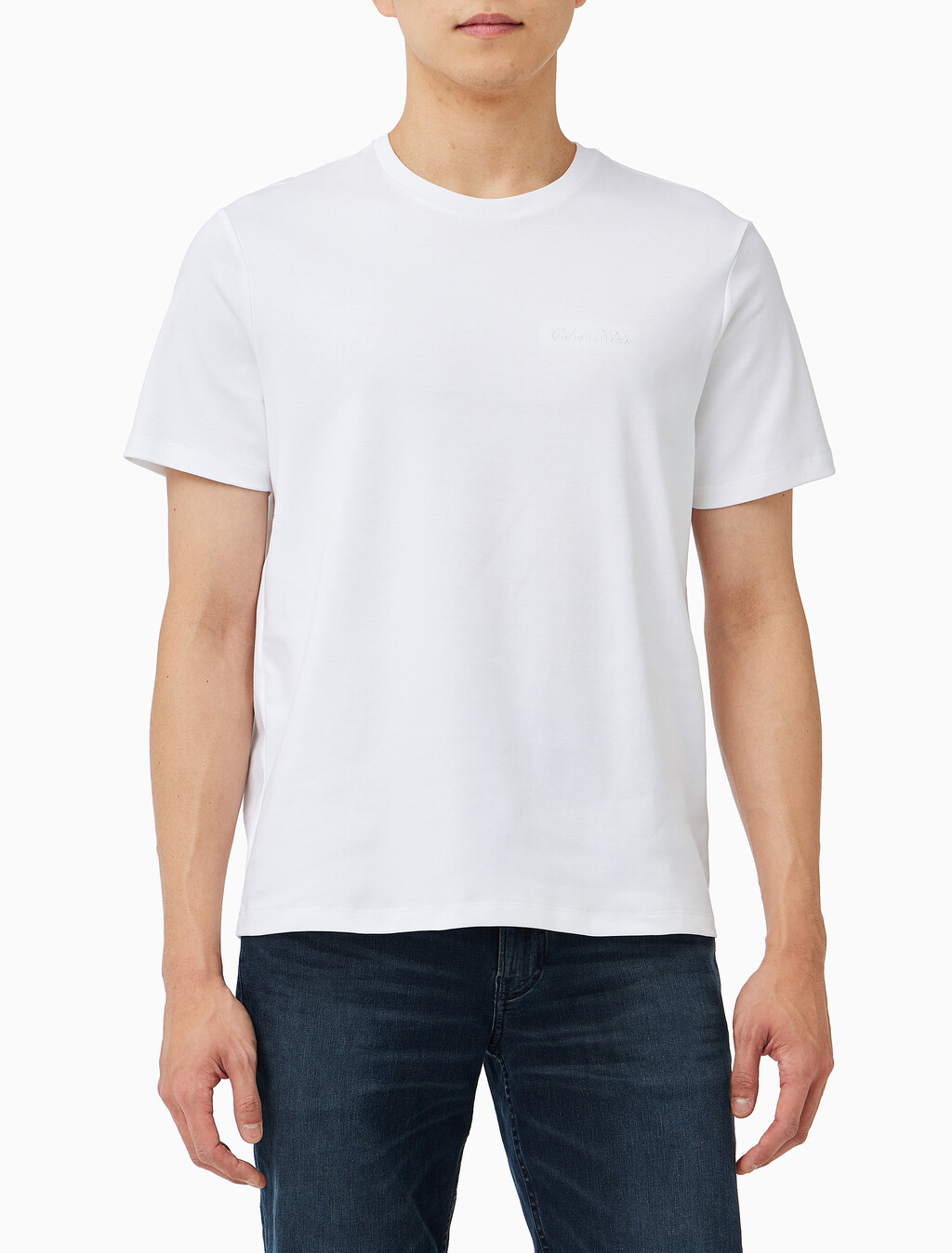 Buy 남성 슬림핏 리퀴드 인터록 클래식 그래픽 티 in color BRIGHT WHITE