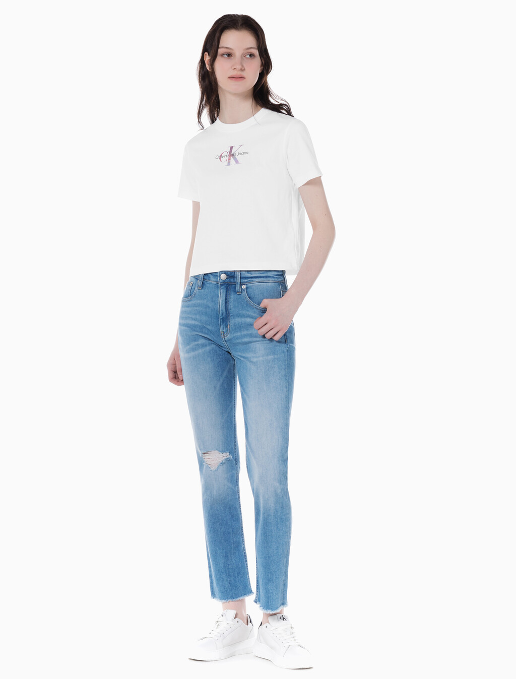 Buy 여성 하이라이즈 슬림 스트레이트핏 라이트블루 이탈리안 데님 in color CHALKY BLUE