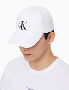 Buy 남녀공용 CKJ 모노그램 엠브로이더리 캡 in color BRIGHT WHITE
