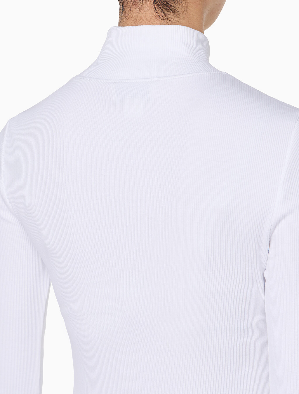 Buy 여성 L/S 우븐 라벨 터틀넥 티셔츠 in color BRILLIANT WHITE