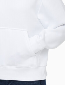Buy 여성 릴렉스핏 CK 스몰 로고 기모 후디 in color BRILLIANT WHITE