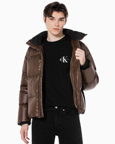 Buy 남녀공용 글로시 숏 푸퍼 in color DARK BROWN