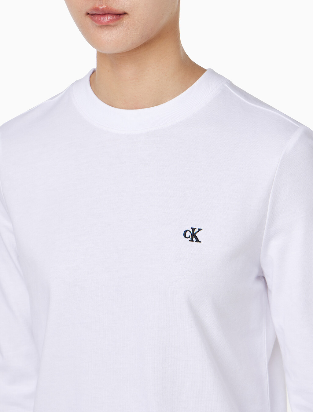 Buy 여성 L/S 아카이브 로고 크루넥 티셔츠 in color BRILLIANT WHITE
