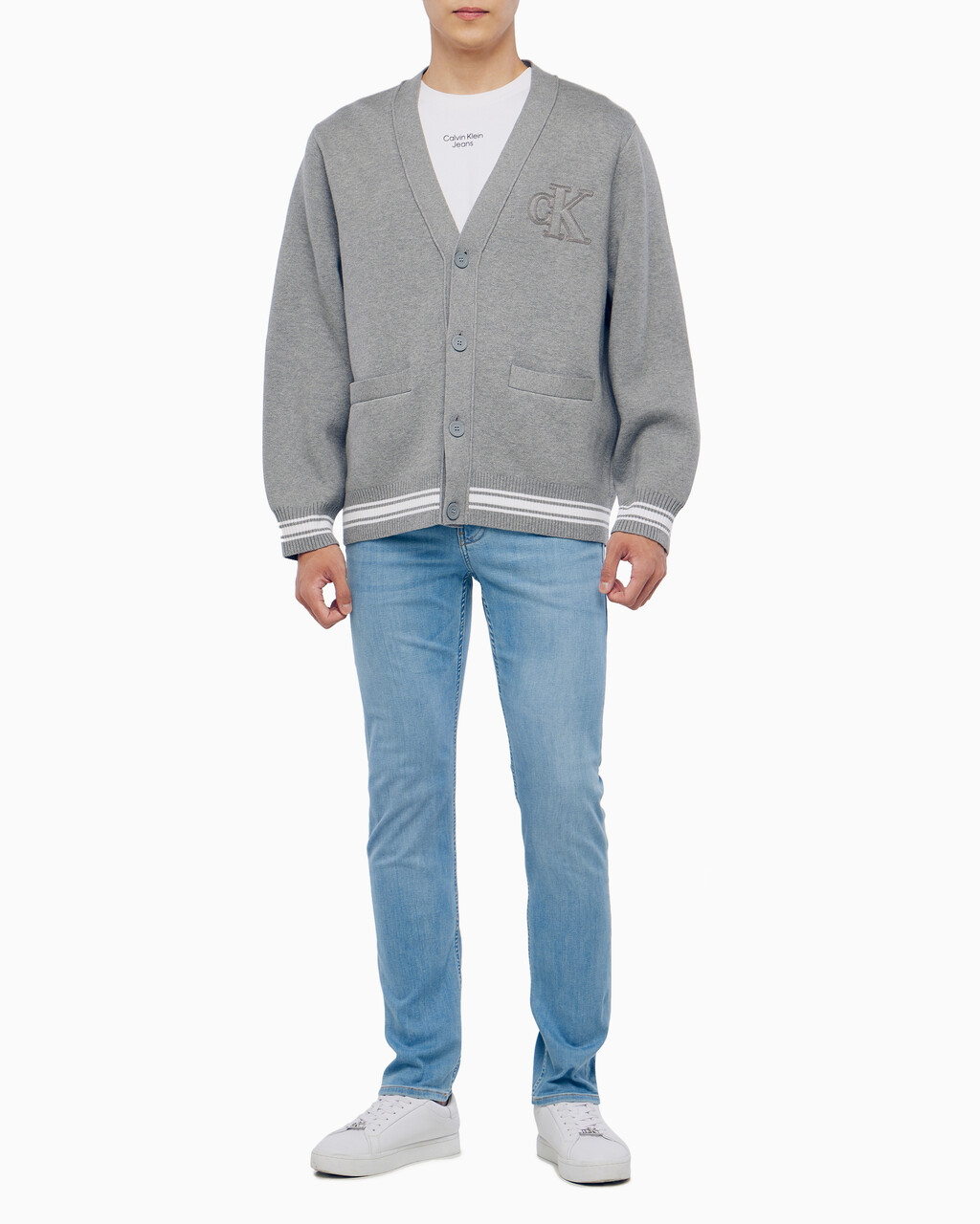 Buy 남성 바시티 가디건 스웨터 in color MID GREY HEATHER