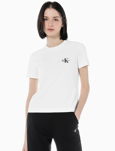 Buy 여성 레귤러핏 스몰 모노그램 로고 반팔 티셔츠  in color BRIGHT WHITE