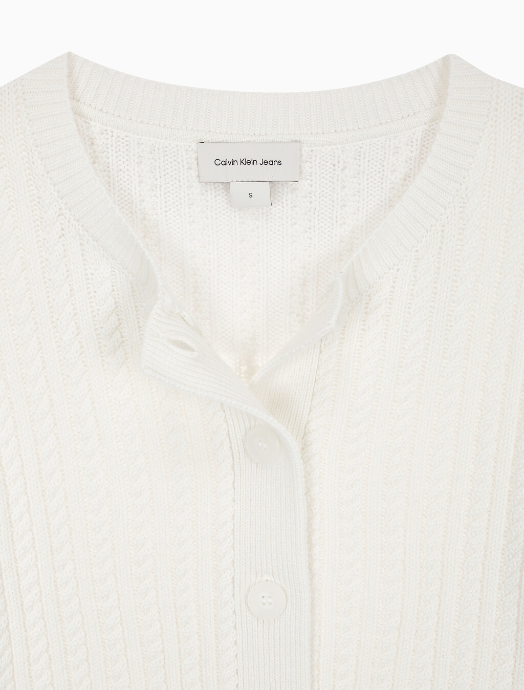 Buy 여성 크롭 케이블 가디건 in color WHITE