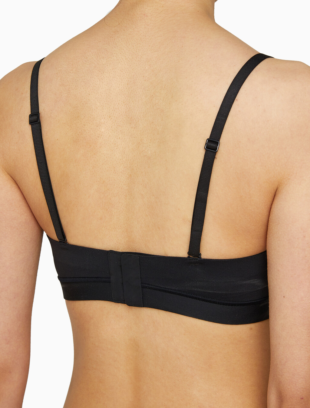 Buy 여성 인비져블 AF 스트랩리스 푸쉬업 in color BLACK