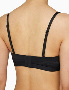 Buy 여성 인비져블 AF 스트랩리스 푸쉬업 in color BLACK