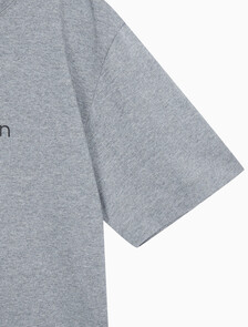 Buy 여성 릴렉스드 스탠다드로고 크루넥 반팔 티셔츠  in color MEDIUM GREY HEATHER