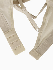 Buy 여성 퓨쳐 쉬프트 홀리데이 AF 브라렛 in color OXFORD TAN