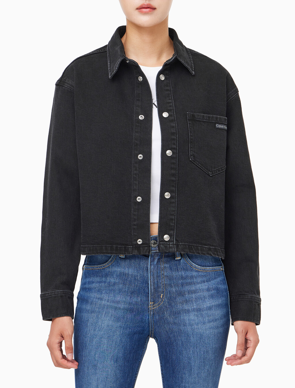 Buy 여성 크롭 대드 데님 셔츠 in color WASHED BLACK LOGO LACE