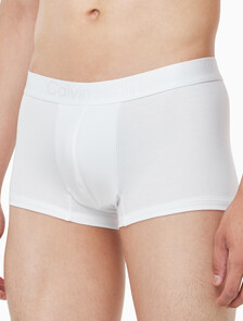Buy 남성 CK 블랙 코튼 트렁크 in color WHITE