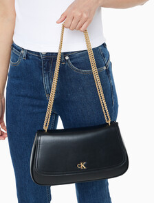 Buy 여성 하드웨어 모노그램 컨버티블 체인 미디움 백 in color Black