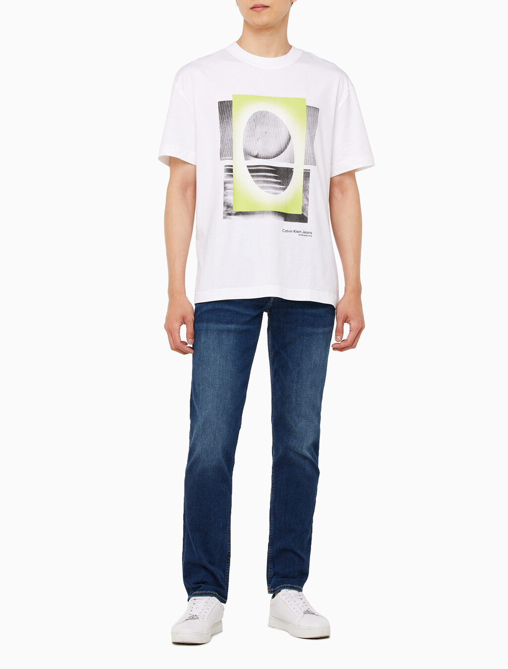 Buy 남성 메타 포토프린트 반팔 티셔츠 in color BRIGHT WHITE