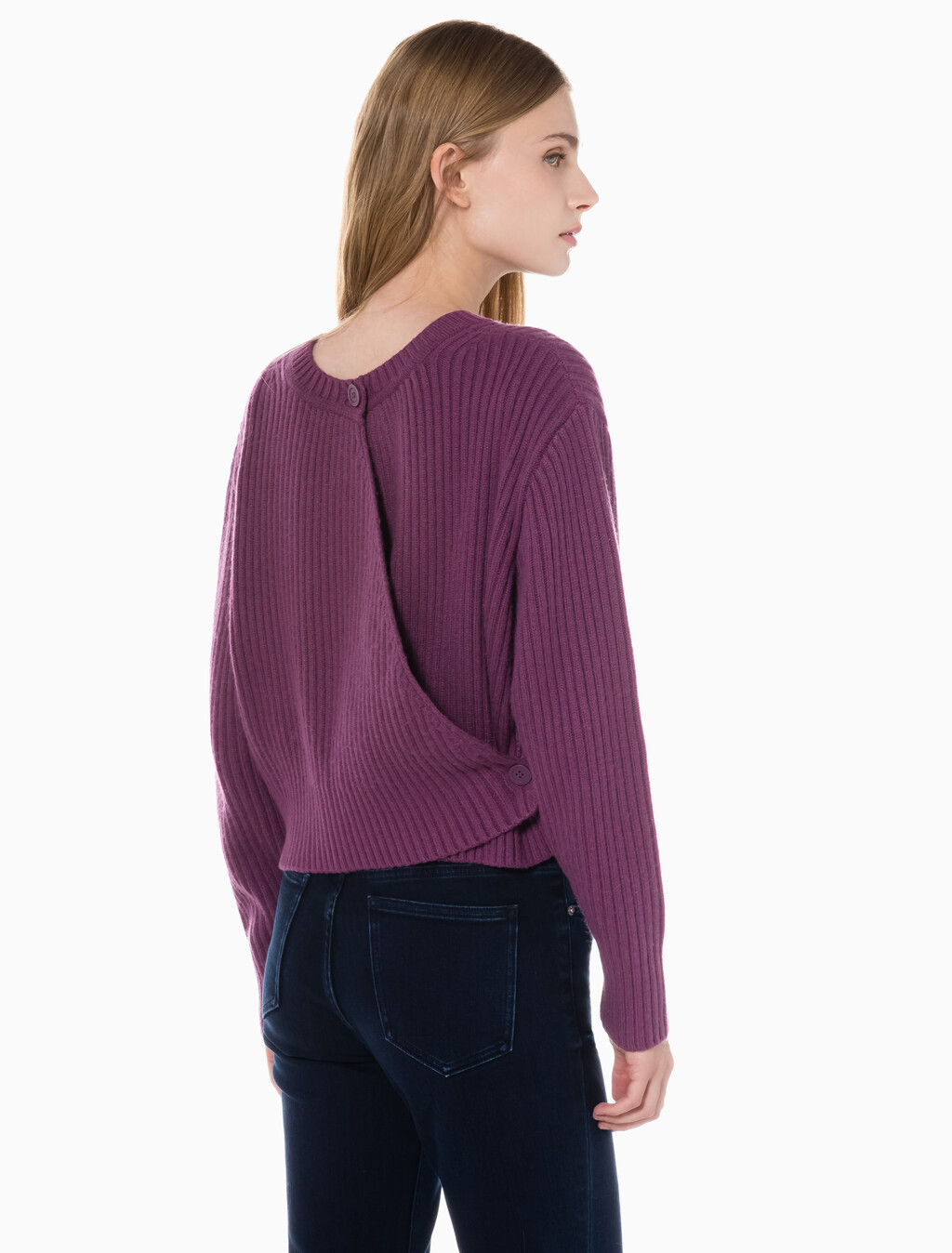 Buy 여성 캐시미어 백 디테일 풀오버 in color AMARANTH 