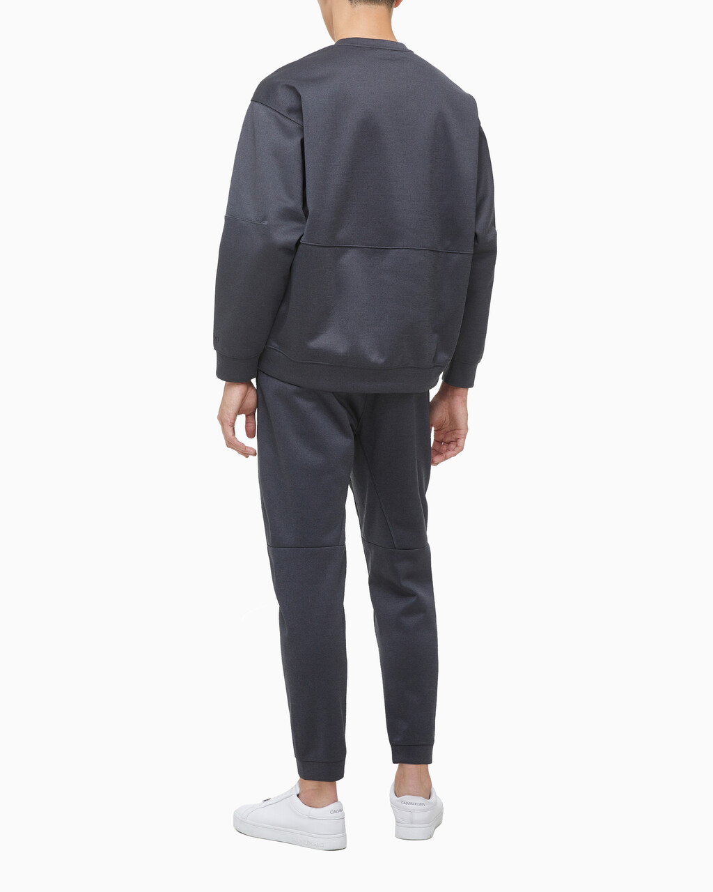 Buy 남성 릴렉스핏 스웻셔츠 in color BLACK