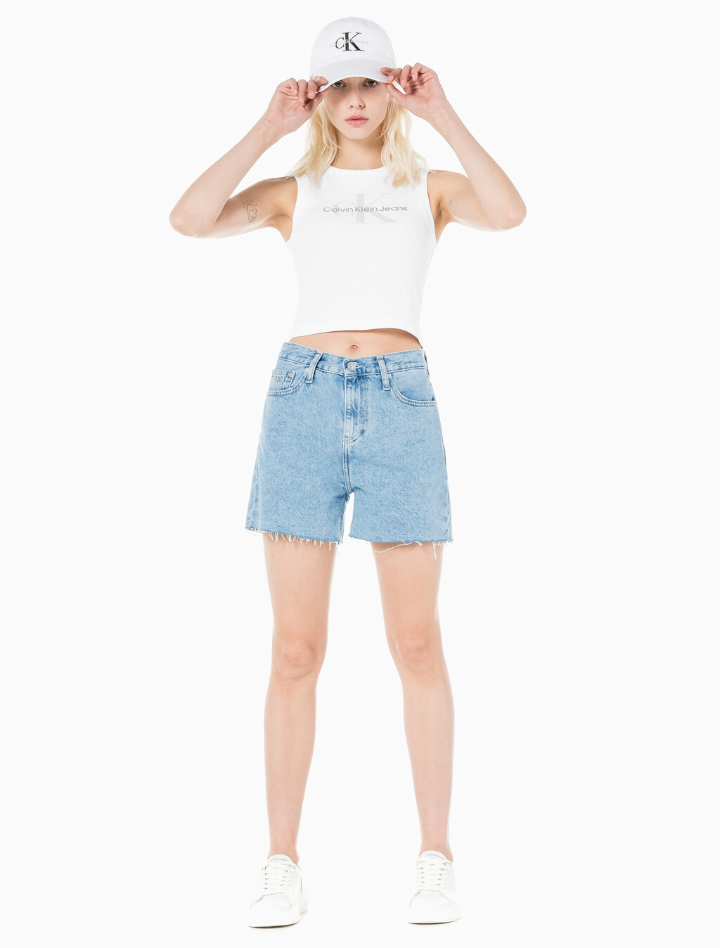 Buy 여성 맘핏 데님 쇼츠 in color CHALKY BLUE