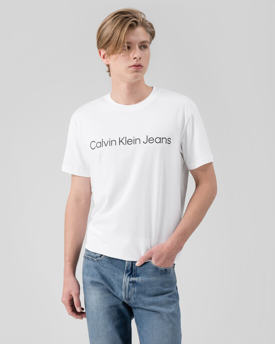 남성 레귤러핏 인스티튜셔널 로고 스트레치 반팔 티셔츠 