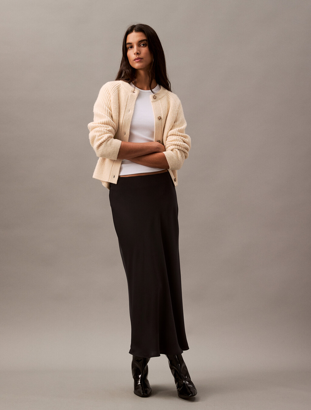 Buy 여성 롱슬리브 라운드넥 가디건 in color LINEN