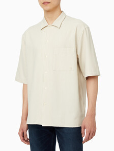 Buy 남성 릴렉스핏 시어서커 스트라이프 반팔 셔츠 in color PARSNIP
