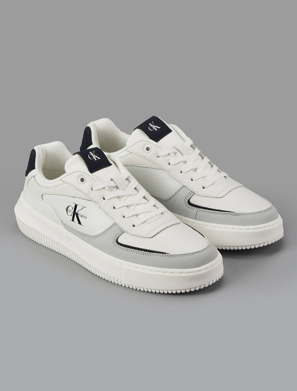 Buy 남성 말모메타 청키 컵솔 레더 in color Bright White/Navy/Grey