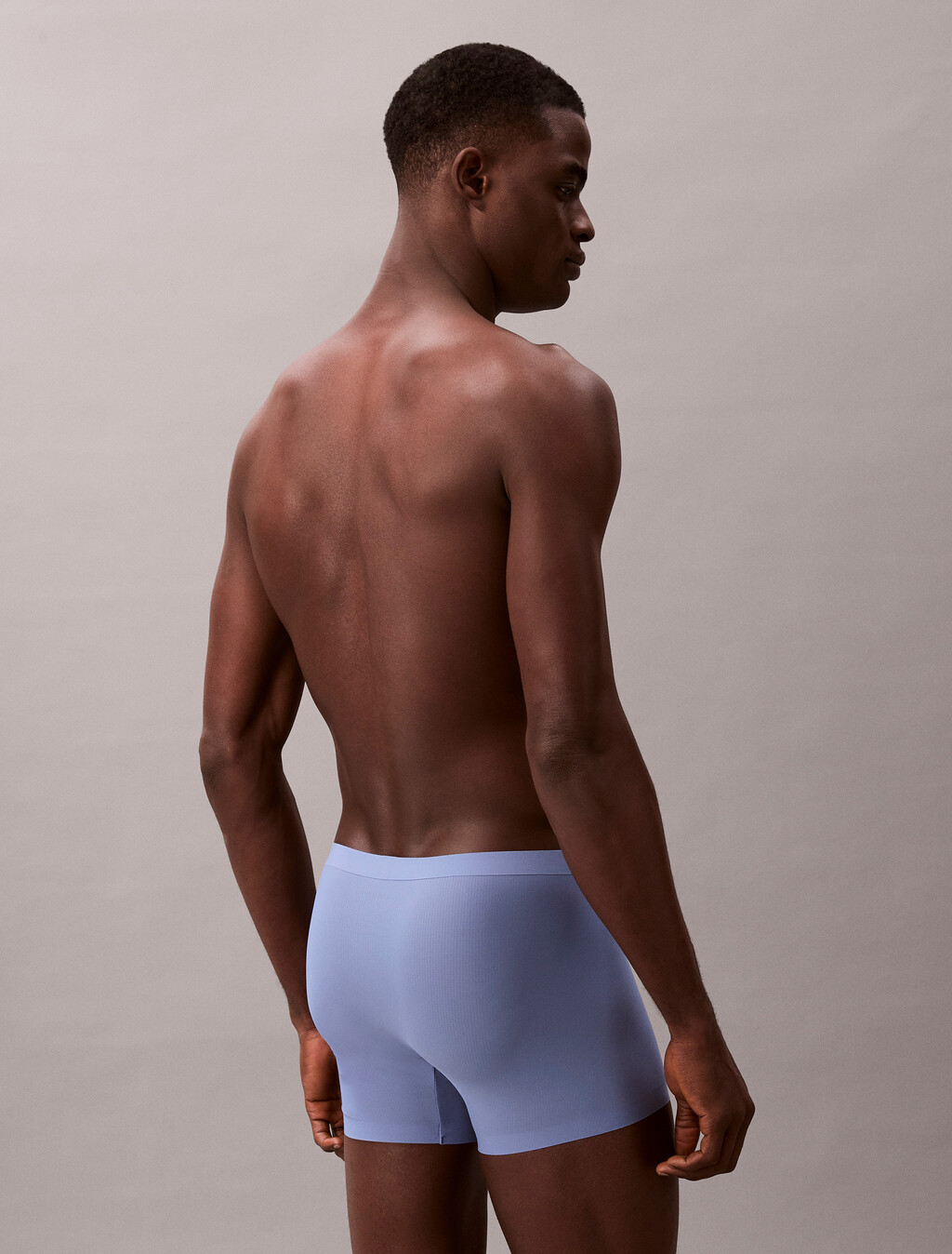 Buy 남성 CK 블랙 인비져블 메쉬 트렁크 in color BLUE