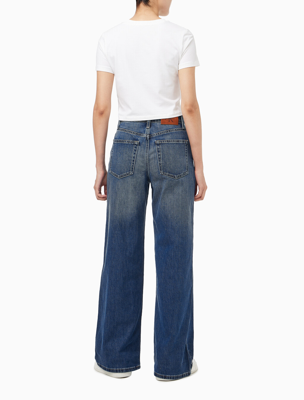 Buy 여성 와이드 레그핏 다크 블루 데님 in color Blue