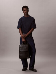 Buy 남성 하드웨어 엠블럼 슬림 포켓 백팩 in color BLACK