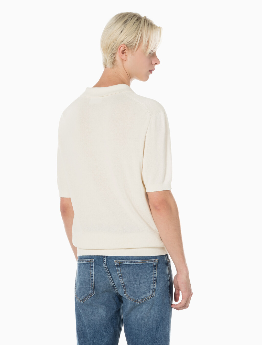 Buy 남성 CK 로고 폴로 반팔 스웨터 in color WHITE