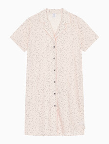 Buy 여성 우븐 비스코스 숏 슬리브 나이트셔츠 in color LIGHT PINK