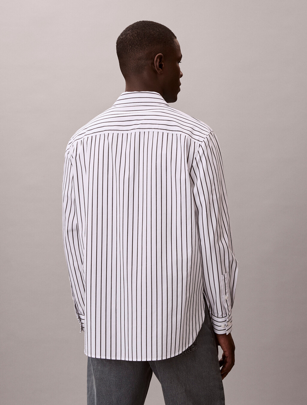 Buy 남성 스트라이프 워시드 팝플린 릴렉스 셔츠 in color BRILLIANT WHITE