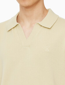 Buy 남성 토널 블로킹 폴로 반팔 티셔츠 in color GREEN