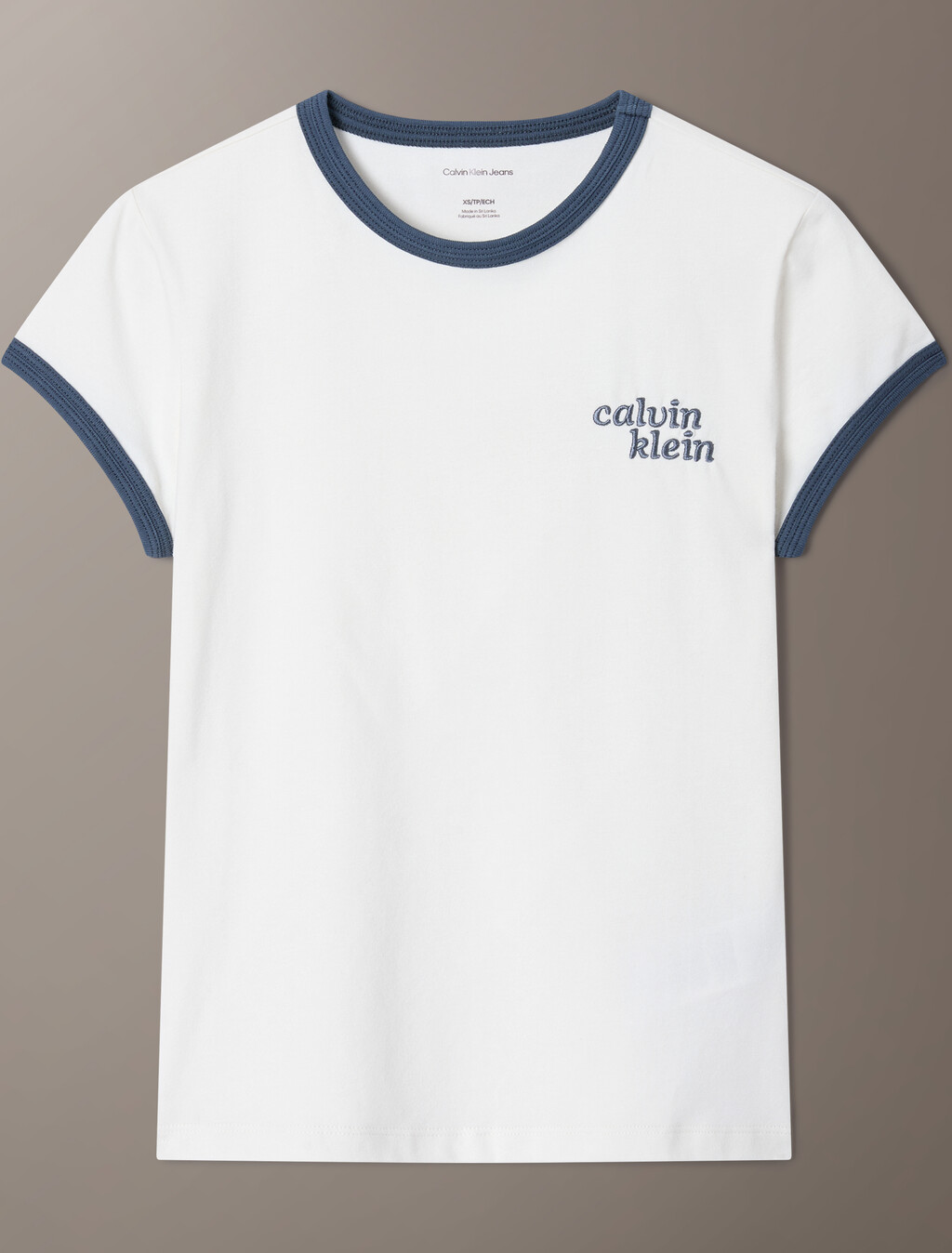 Buy 여성 슬림 로고 링거 티 in color TOFU